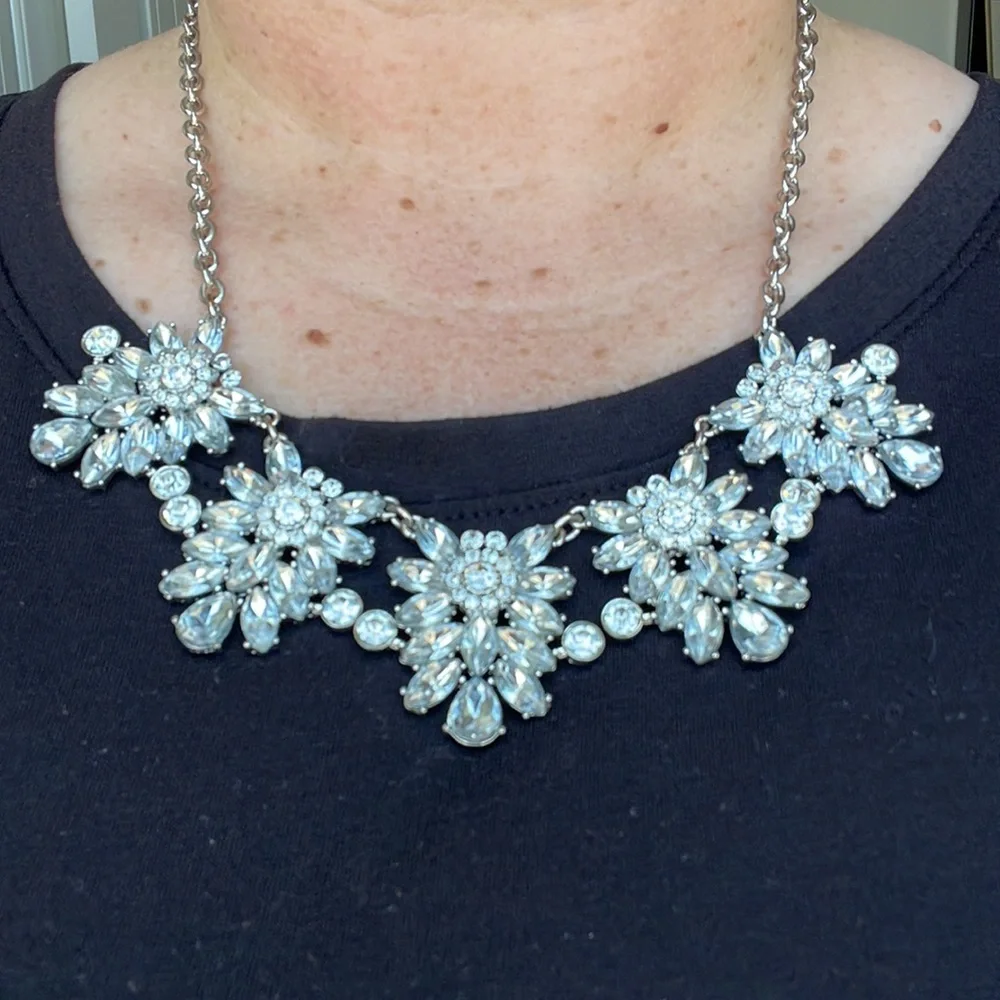 Clear Statement Necklace - Picture 2 of 6